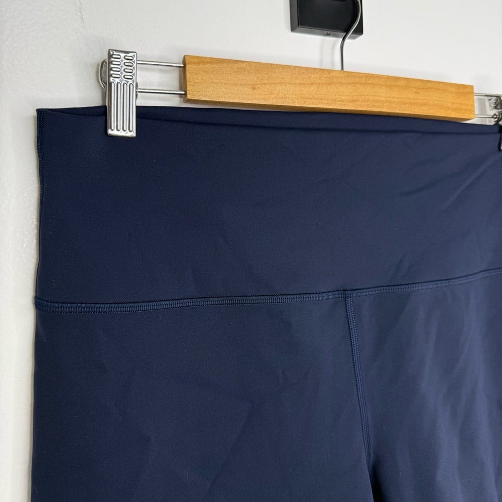 LULULEMON True Navy Wunder Train High Rise Short 6” - Picture 3 of 6